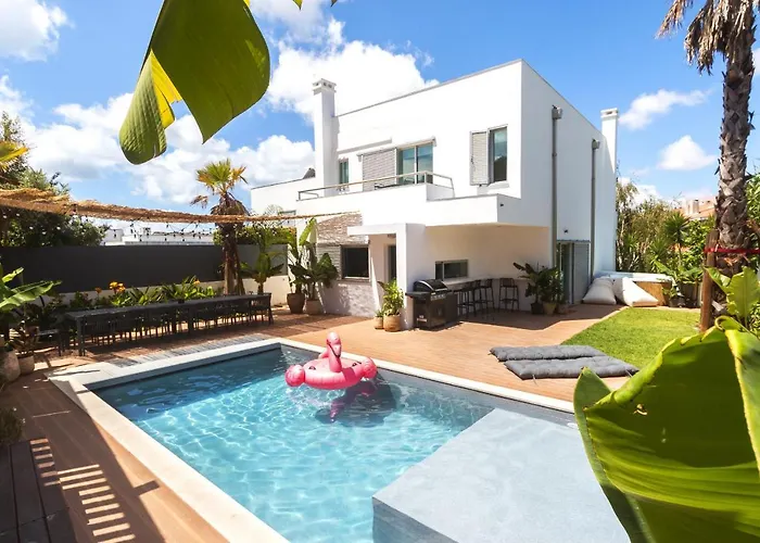 Beach Villa - 16Min To Downtown - 30 Ppl